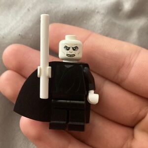 HARRY POTTER #37 Lego Voldemort w/wand  NEW Genuine Lego 4842-4865 2nd issue